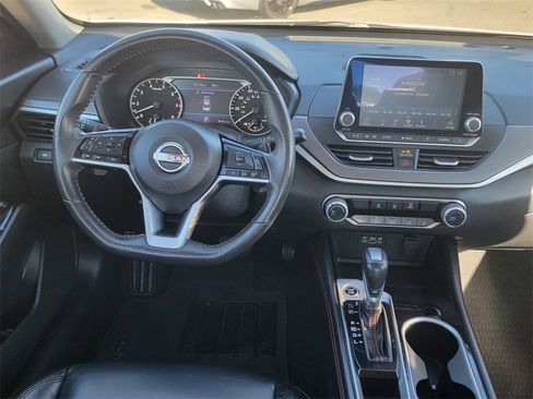 Used 2024 Nissan Altima 2.5 SR image 17