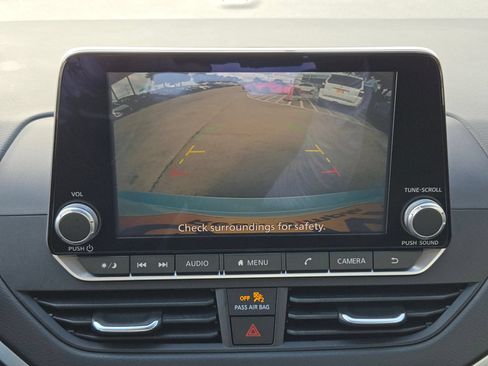 Certified 2025 Nissan Altima 2.5 S FWD image 17