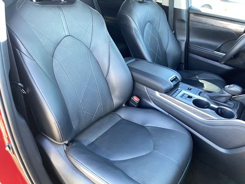 Used 2020 Toyota Highlander Limited Platinum image 10