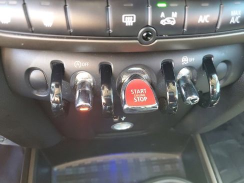 Used 2019 MINI Cooper Countryman w/ Storage Package image 32