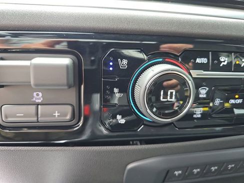 Certified 2025 Chevrolet Silverado 3500 High Country w/ High Country Premium Package image 22