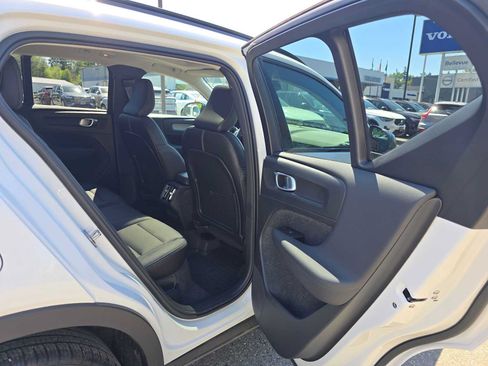 Used 2026 Volvo XC40 B5 Plus w/ Climate Package AWD/4WD image 13