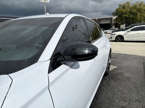 Used 2023 Nissan Altima 2.5 SR w/ SR Premium Package image 22