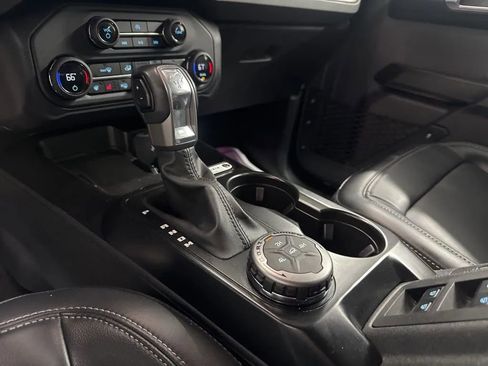 Used 2025 Ford Bronco Outer Banks AWD/4WD image 19