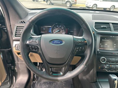 Used 2016 Ford Explorer XLT w/ Equipment Group 202A image 26
