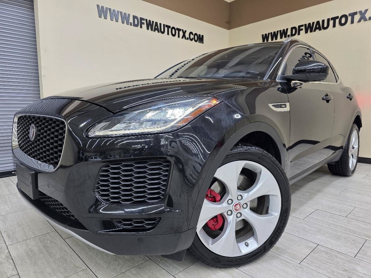 Used 2018 Jaguar E-PACE SE AWD/4WD image 1