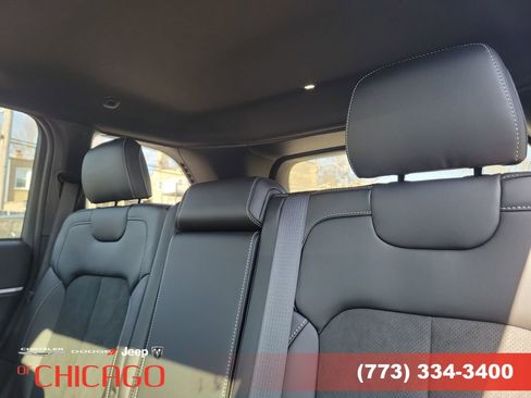 New 2026 Jeep Grand Cherokee Laredo image 9