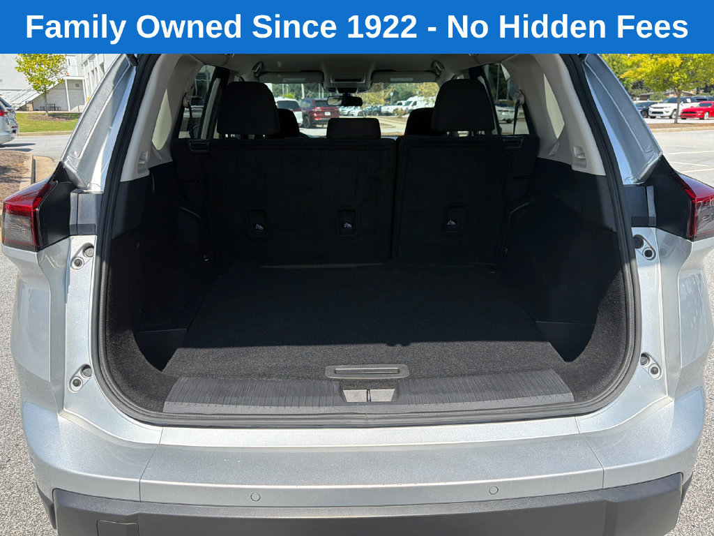 Used 2024 Nissan Rogue S AWD/4WD image 18