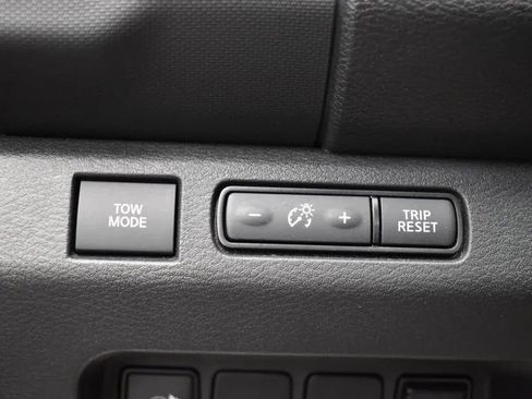 Used 2023 Nissan Frontier PRO-4X w/ Pro-4X Premium Package image 23