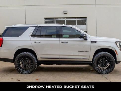 Used 2025 GMC Yukon Denali Ultimate w/ LPO, Floor Liner Package AWD/4WD image 10