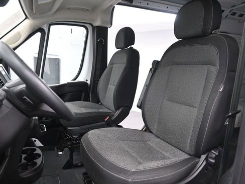 Used 2025 RAM ProMaster 2500 w/ Convenience Group FWD image 16