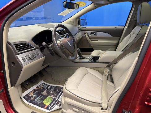 Used 2012 Lincoln MKX FWD image 13