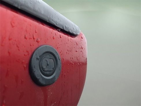 Used 2018 Nissan Frontier PRO-4X image 16