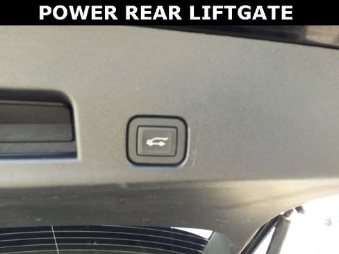 Used 2025 Chevrolet Traverse LT image 25