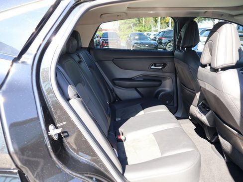 Used 2023 Nissan Ariya FWD image 42