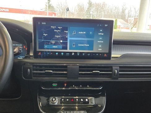 Used 2023 Lincoln Corsair AWD w/ Equipment Group 101A image 18