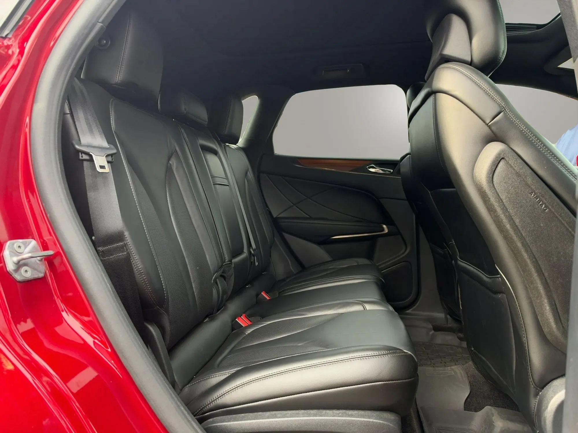 Used 2019 Lincoln MKC Select w/ Select Plus Package AWD/4WD image 24
