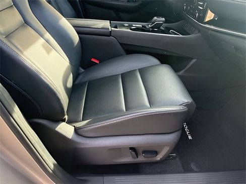 Used 2024 Nissan Rogue SL w/ SL Premium Package image 12