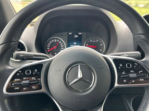 Used 2024 Mercedes-Benz Sprinter 2500 image 7