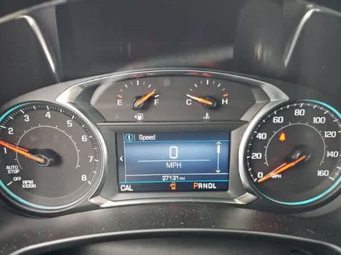 Used 2023 Chevrolet Equinox LT FWD image 2