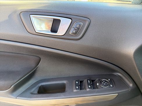Used 2018 Ford EcoSport SE AWD/4WD image 9
