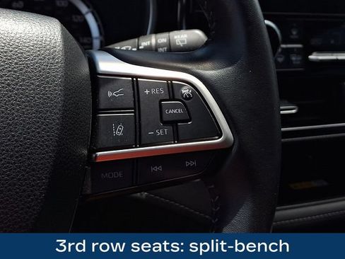 Used 2023 Toyota Highlander XSE AWD/4WD image 8