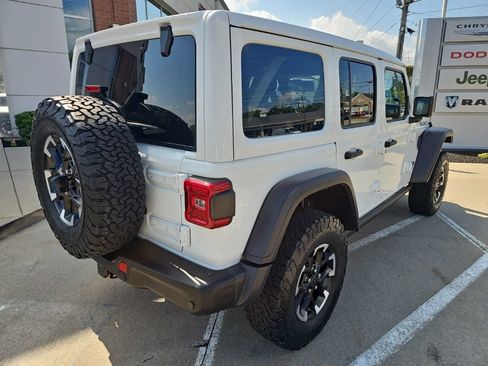Used 2024 Jeep Wrangler Unlimited Rubicon 4xe AWD/4WD image 17