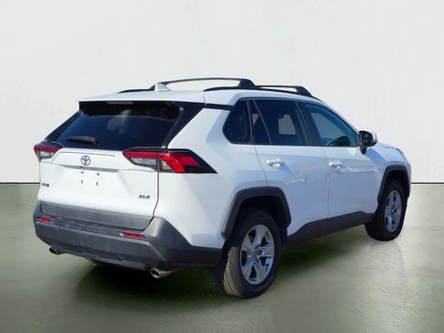 Used 2021 Toyota RAV4 XLE w/ Convenience Package image 7