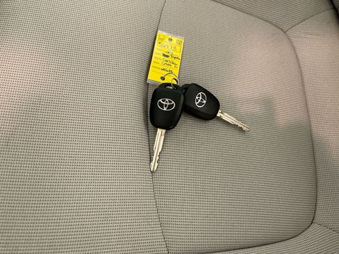 Used 2024 Toyota Corolla Cross L AWD/4WD image 26
