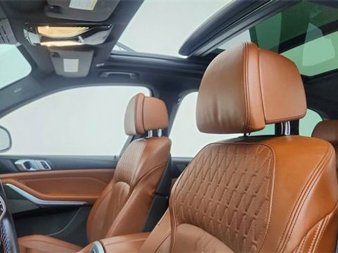 Used 2024 BMW X5 M60i image 33