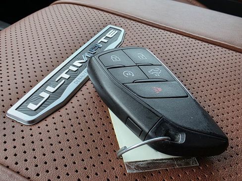 Used 2024 GMC Sierra 2500 Denali Ultimate image 31