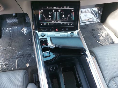 Used 2024 Audi Q8 e-tron Prestige w/ Prestige Package AWD/4WD image 21