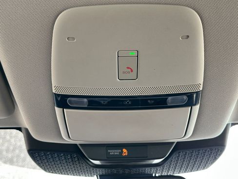 Used 2023 Nissan Ariya Engage image 42