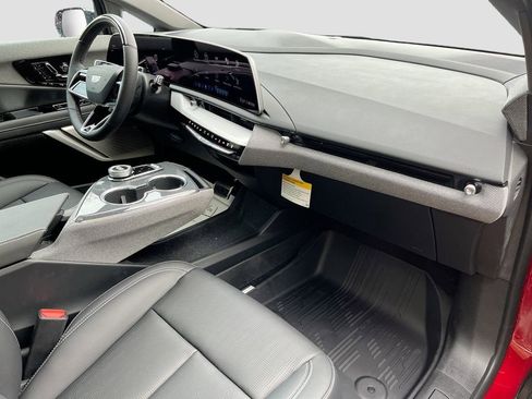 New 2026 Cadillac Optiq Sport 2 w/ LPO, Floor Liner Package image 31