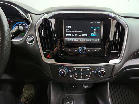 Used 2019 Chevrolet Traverse LS FWD image 18