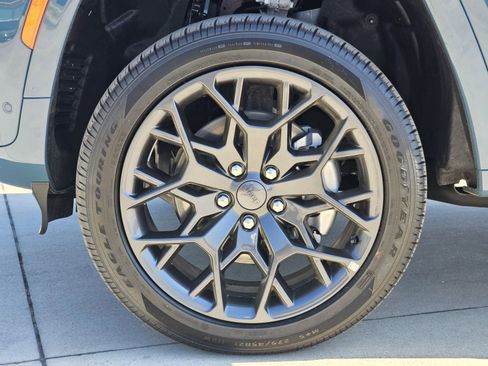 New 2026 Jeep Grand Cherokee L Summit w/ Obsidian Package image 12