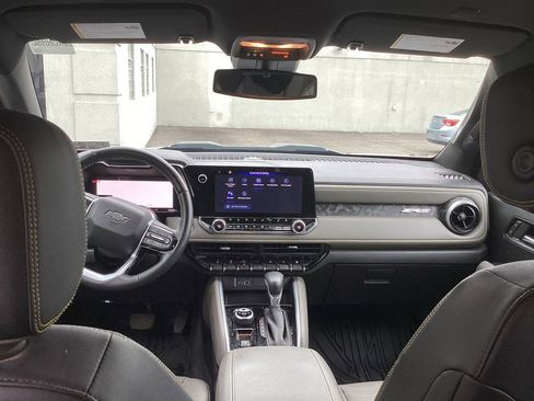 Used 2024 Chevrolet Colorado ZR2 w/ ZR2 Convenience Package III image 34