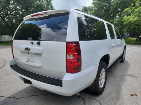 Used 2008 Chevrolet Suburban LT w/ LT Preferred Equipment Group RWD image 6
