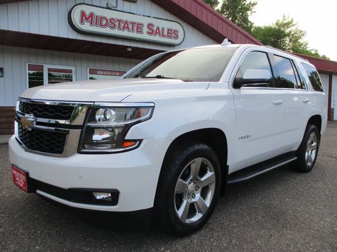 Used 2017 Chevrolet Tahoe LT w/ Luxury Package AWD/4WD image 2