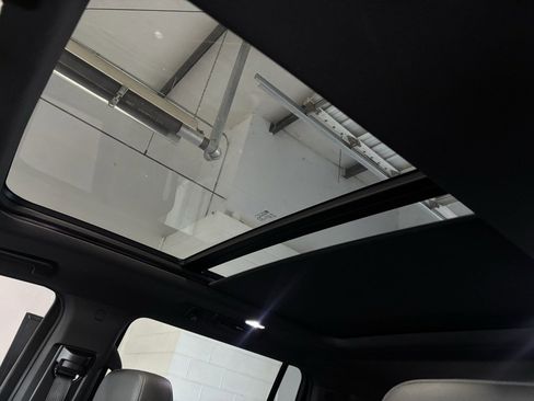 Used 2023 Chevrolet Suburban Z71 w/ Luxury Package image 3