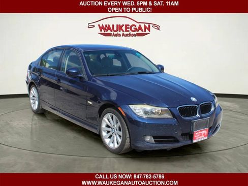 Used 2011 BMW 328i Sedan RWD image 2