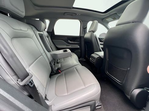 Used 2021 Lincoln Corsair Grand Touring image 27