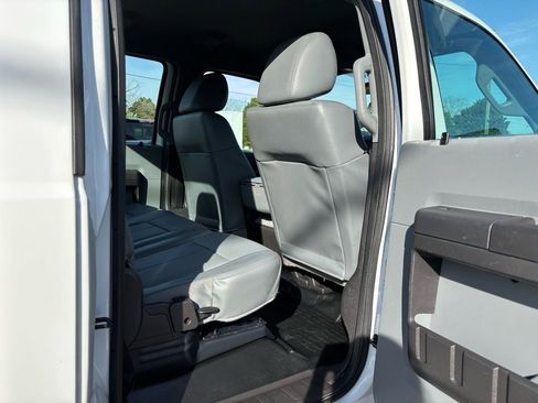 Used 2015 Ford F250 XL w/ Power Equipment Group image 26