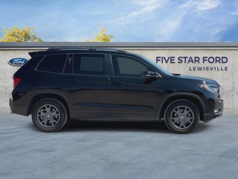 Used 2025 Honda Passport TrailSport image 9