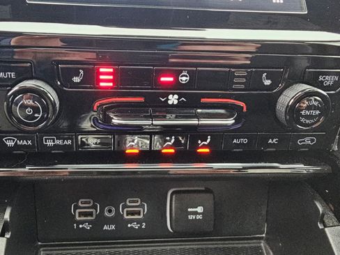 Used 2023 Jeep Grand Cherokee L Laredo image 39