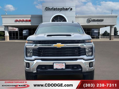 Used 2025 Chevrolet Silverado 2500 LT w/ Convenience Package AWD/4WD image 8