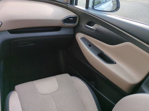 Used 2019 Hyundai Santa Fe SEL image 16