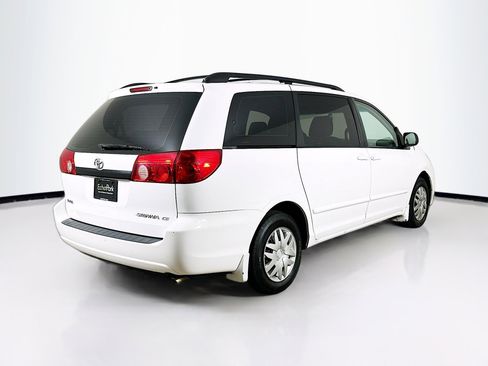 Used 2009 Toyota Sienna CE image 9