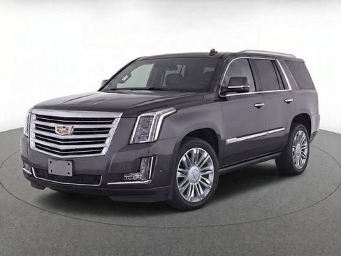 Used 2018 Cadillac Escalade Platinum AWD/4WD image 6
