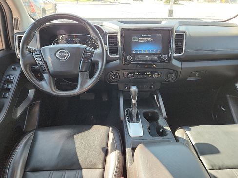 Used 2023 Nissan Frontier SV w/ SV Premium Package image 10